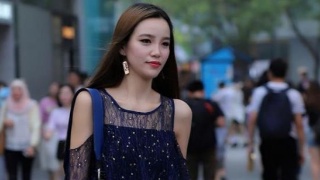 ‘米兰官方网站’《星期一的丰满》世界杯应援特典 身材熬傲人大姐姐加油助威(图3) 米兰·(milan)中国官网