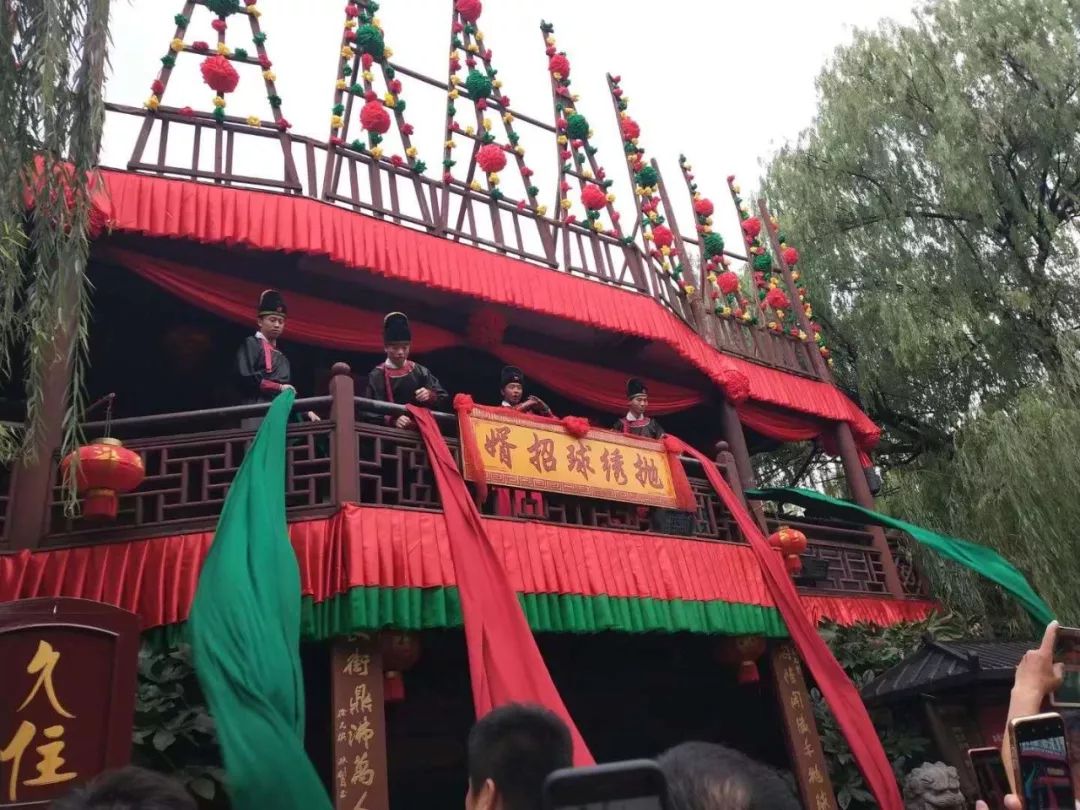 孩子被幼儿园劝退,家长跑去理论,园长一句话怼的家长无言反驳!|米兰·(milan)中国官网(图1) 米兰官方网站