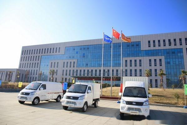 milan米兰:CCTV贺岁杯世界拳王争霸赛 菲律宾拳王成功卫冕(图2) 米兰官方网站